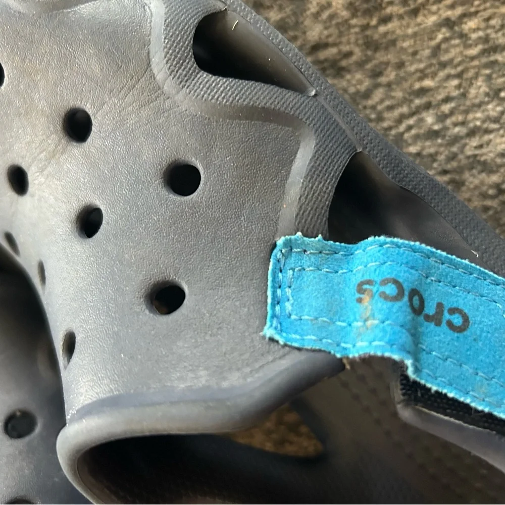 Crocs Size J2 Navy Blue Swiftwater Wave‎ Sandals